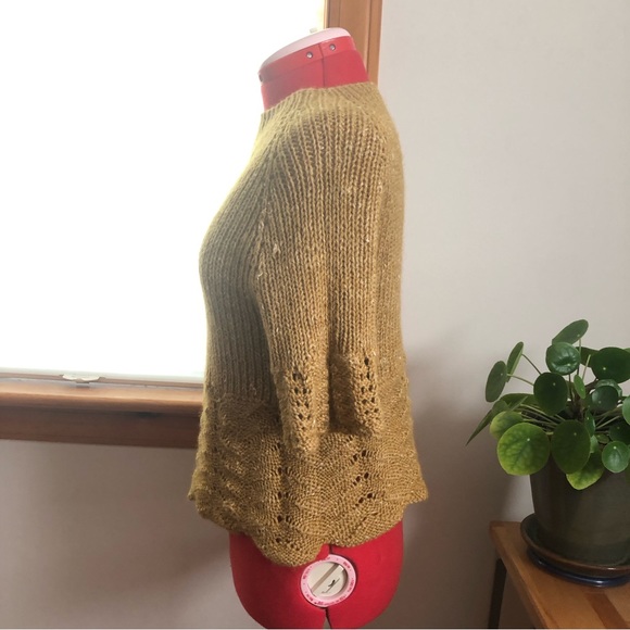 Hand Knit Cropped Sweater - Picture 3 of 12